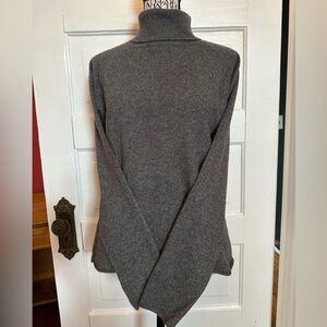 🩶NWOT Charcoal Grey Cashmere Gene Meyer Turtleneck Sweater, size L